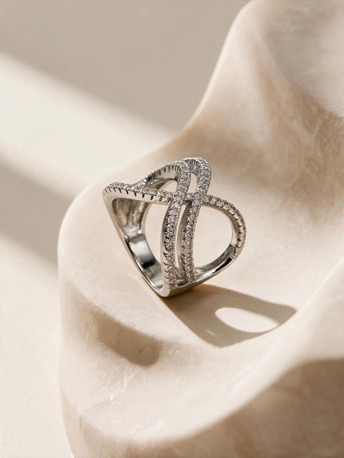 Crossover ring, No. 033 — Romae